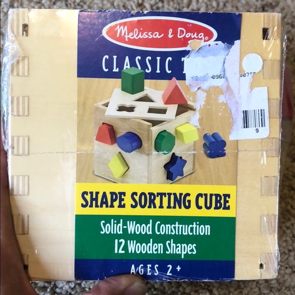 New Melissa & Doug Shape Sorting Cube Age 2+ - Picture 6 of 8